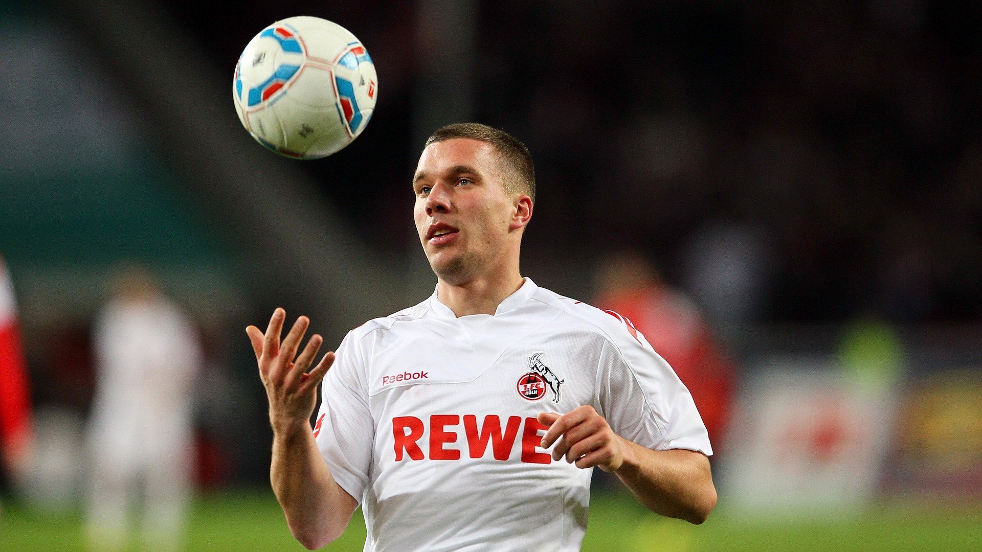 欧冠淘汰赛之夜,福登稳定输出不掉线,曼城晋级之路的定海神针