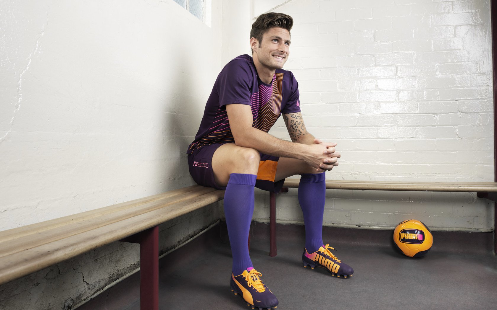 欧冠淘汰赛之夜，当保罗的存在感拉满，足球世界见证宿命与偶然的交响