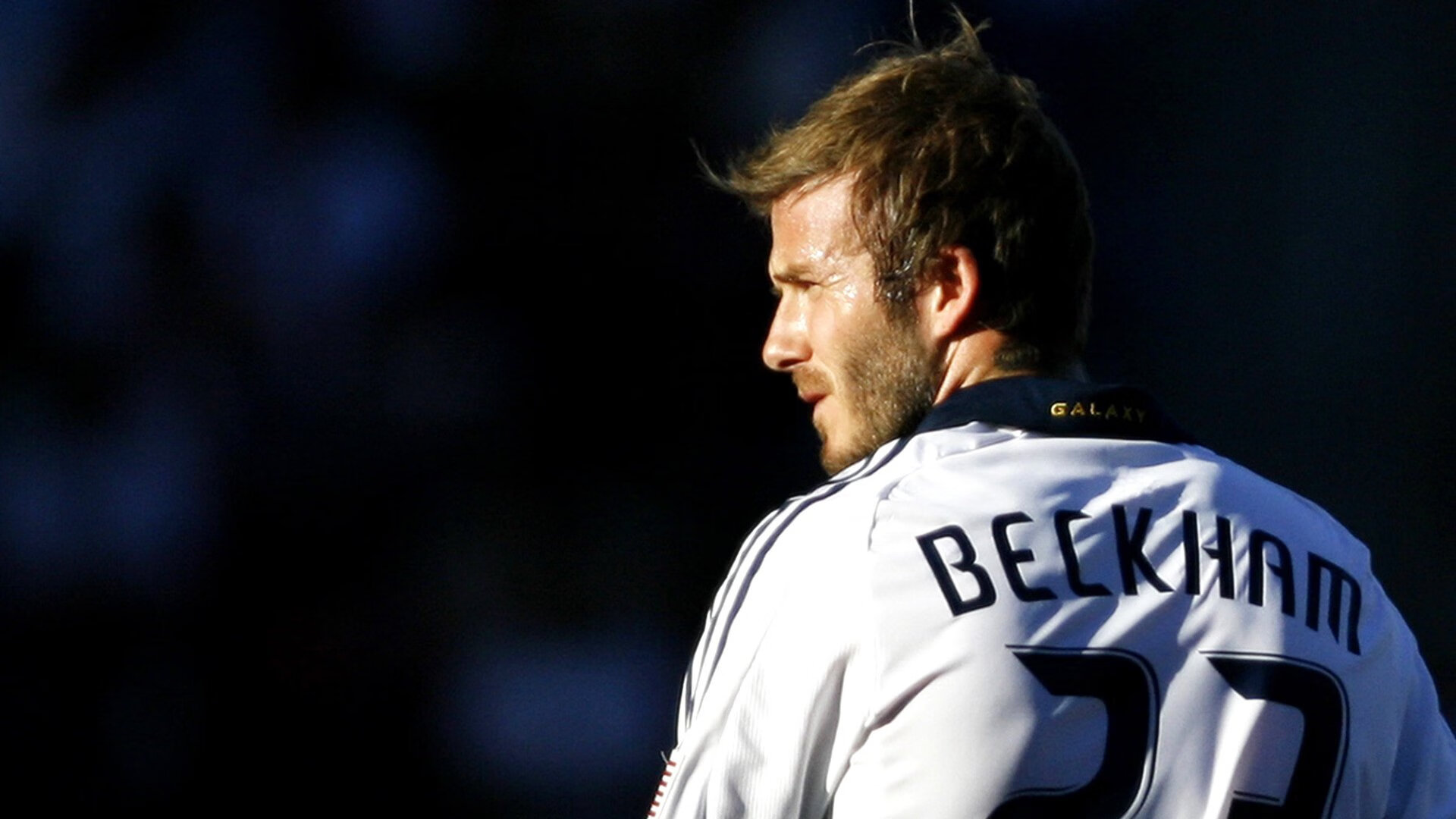 黄潜战术铁幕锁死非洲雄鹰,三笘薰独舞点亮亚洲之光